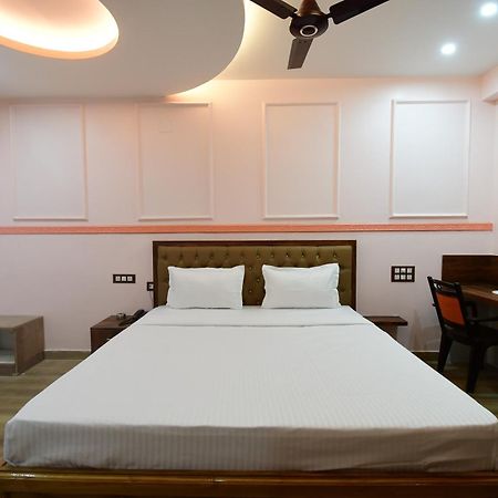 Hotel Sushree International Bhuvanesvar Kültér fotó