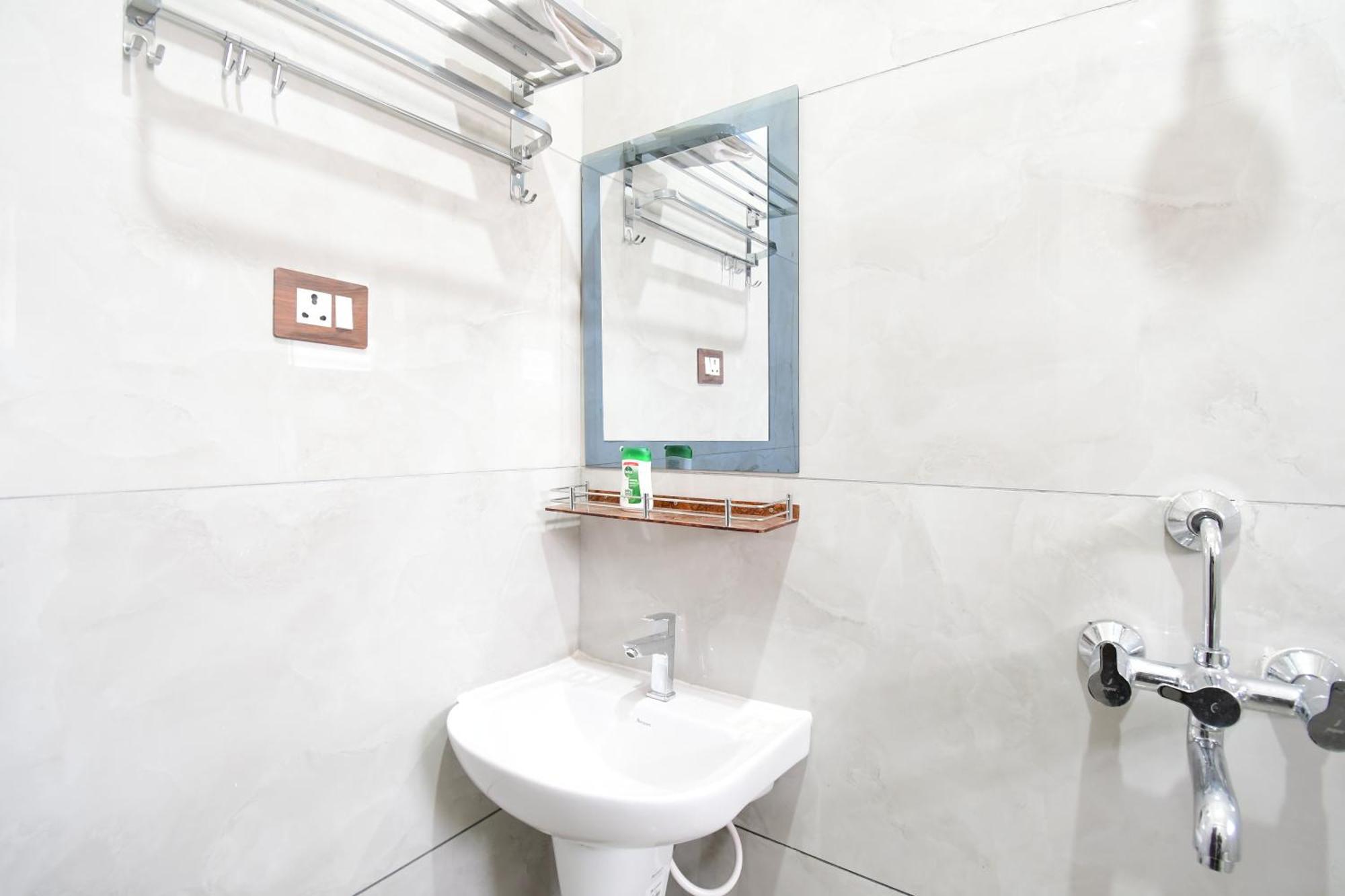 Hotel Sushree International Bhuvanesvar Kültér fotó