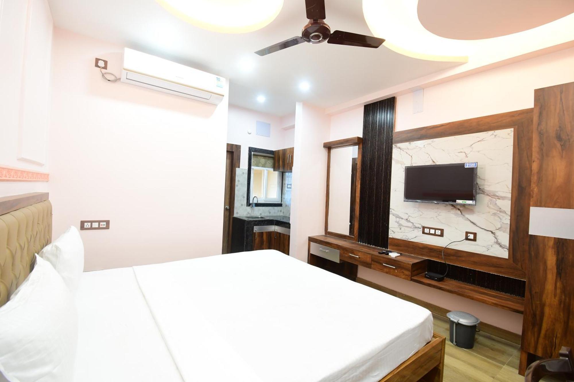 Hotel Sushree International Bhuvanesvar Kültér fotó