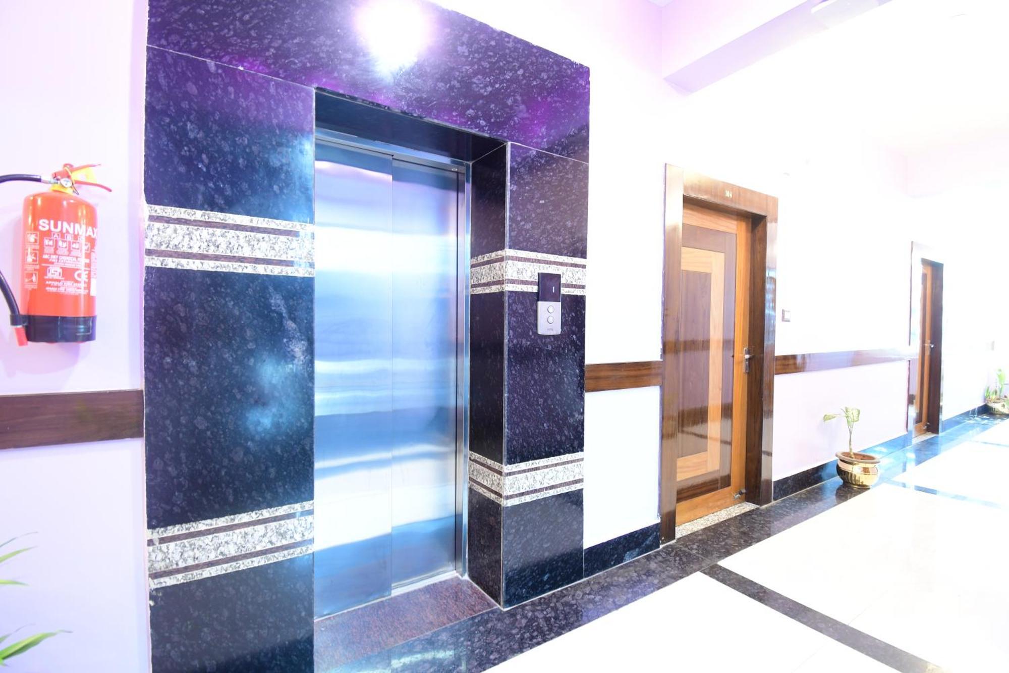 Hotel Sushree International Bhuvanesvar Kültér fotó